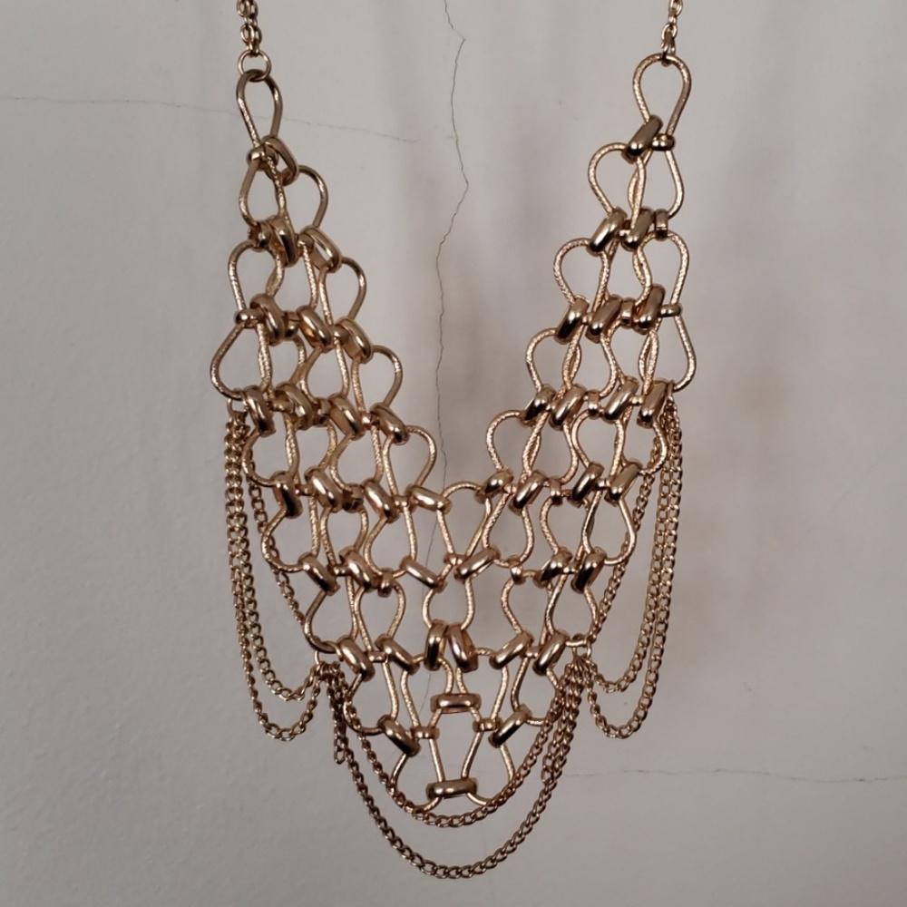 Necklace - Picture 2 of 3